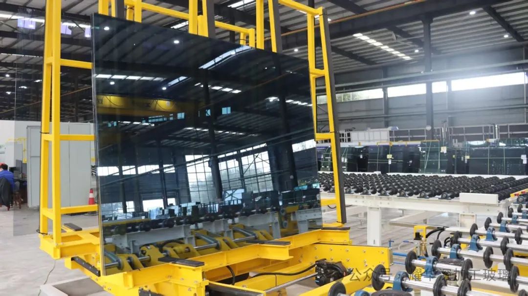 ���yLow-E�Ĥ����